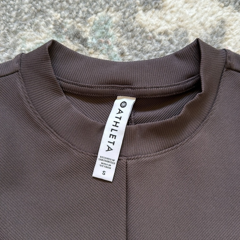 Athleta Bayview Tank - Picture 4 of 9